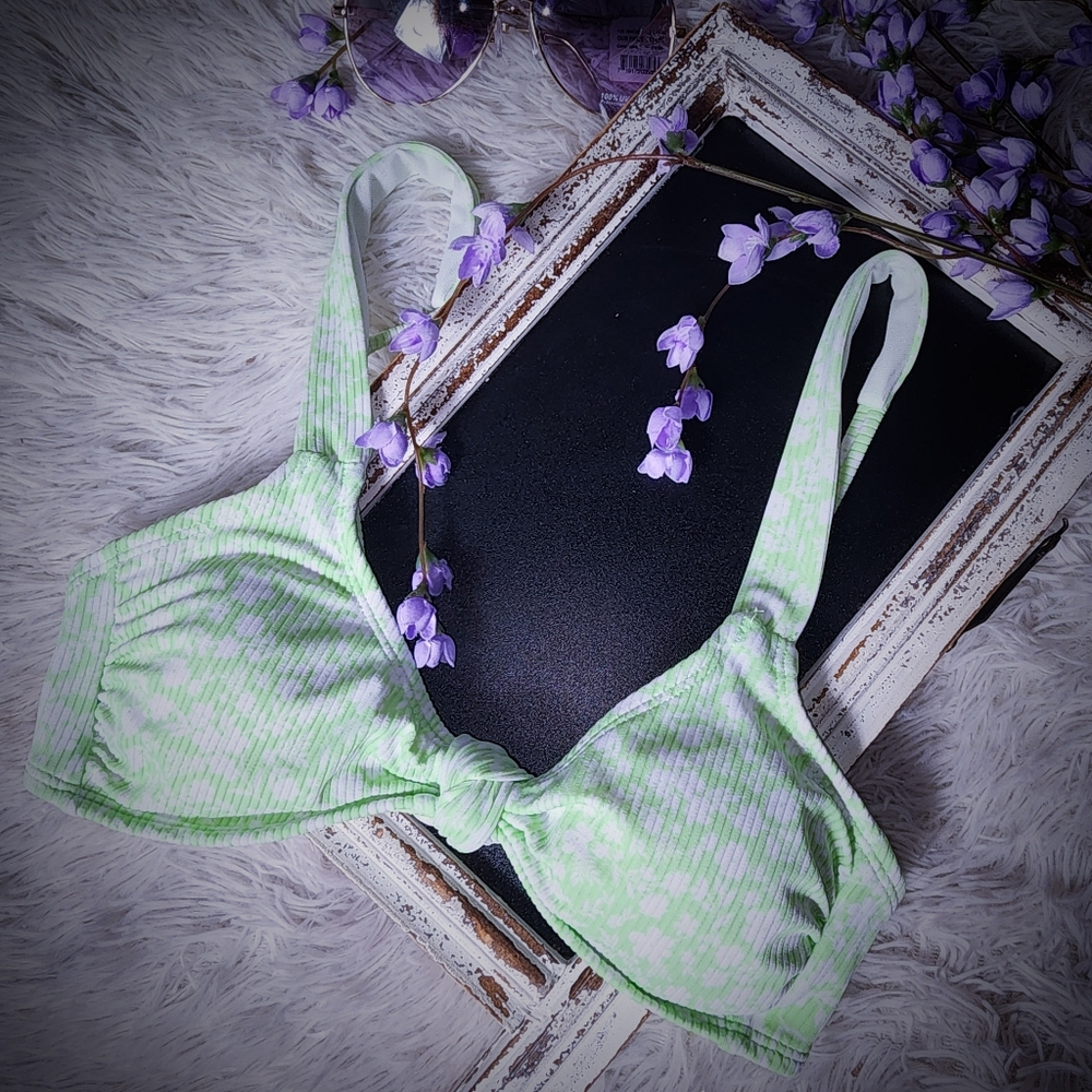 Medium Xhilaration Green and White Floral Print Bikini Top